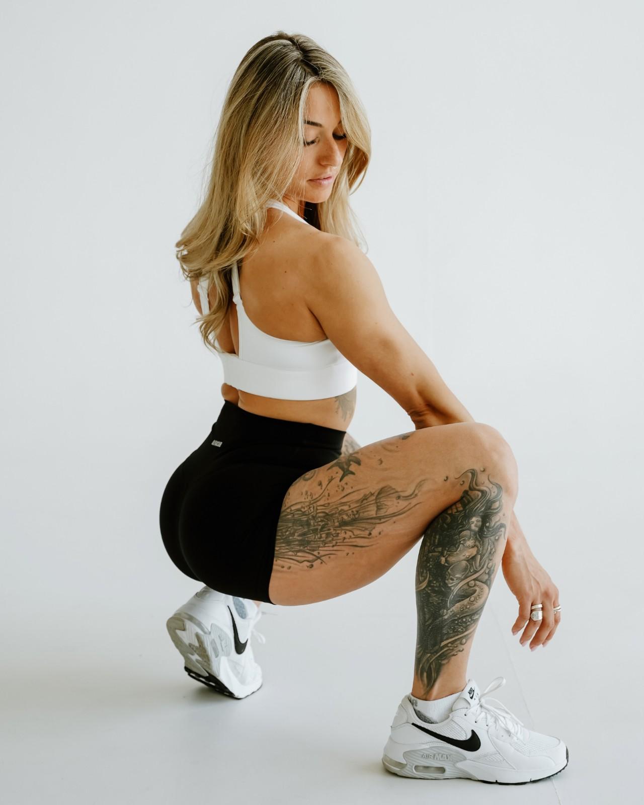 4" High-Waist Ethereal Short - Black